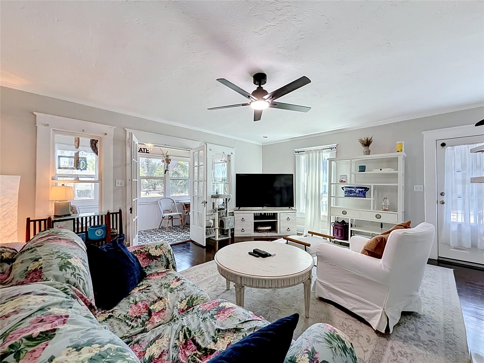 Image 9 of 40 For 701 14th Street N