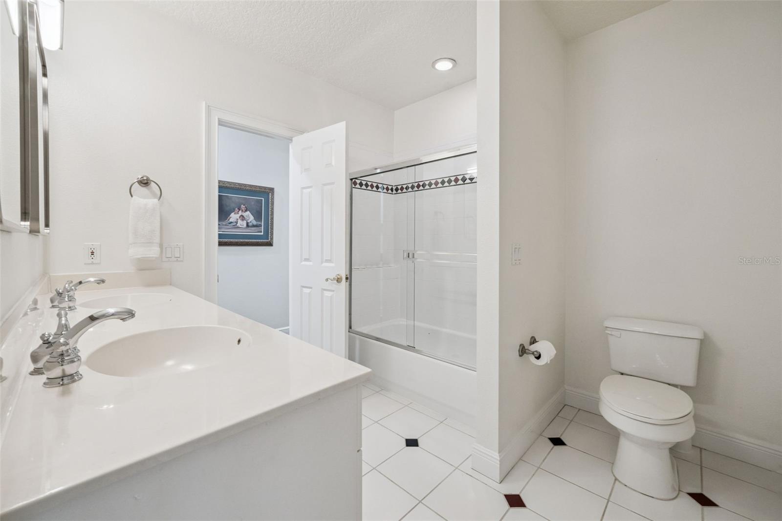 Image 36 of 78 For 450 Lakewood Drive