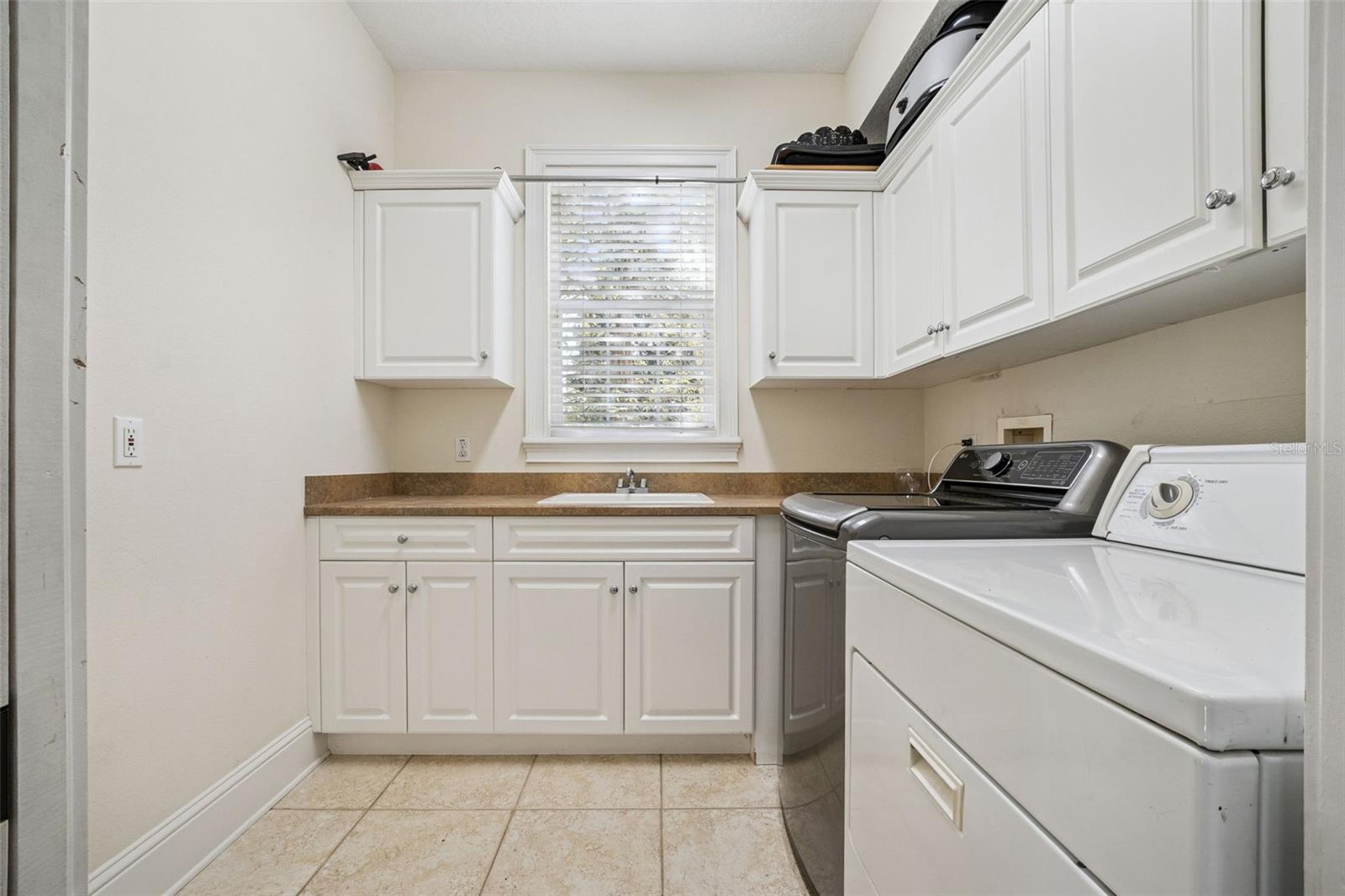 Image 49 of 78 For 450 Lakewood Drive