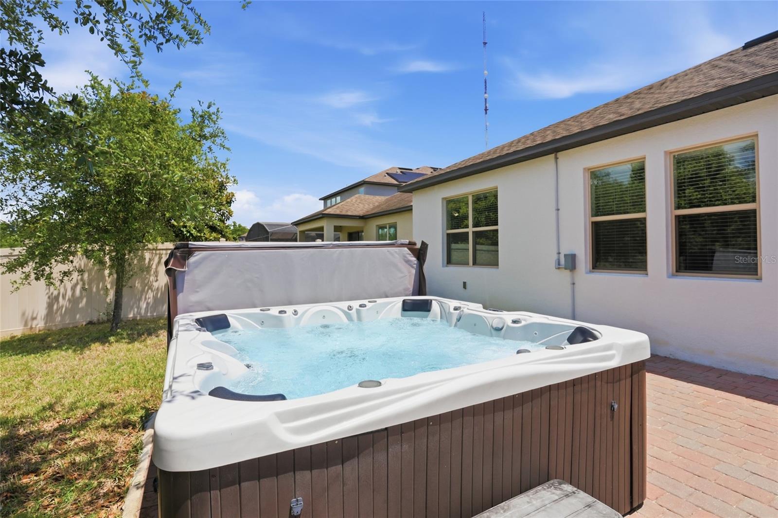 Listing photo id 35 for 2048 Prairie Sage Lane