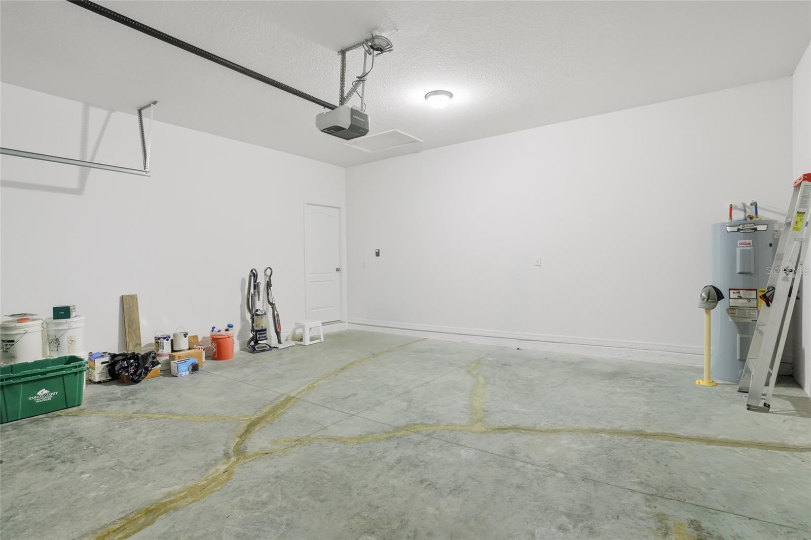 Listing photo id 39 for 2048 Prairie Sage Lane