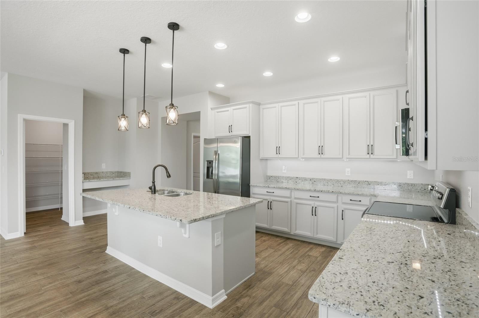 Listing photo id 6 for 2048 Prairie Sage Lane