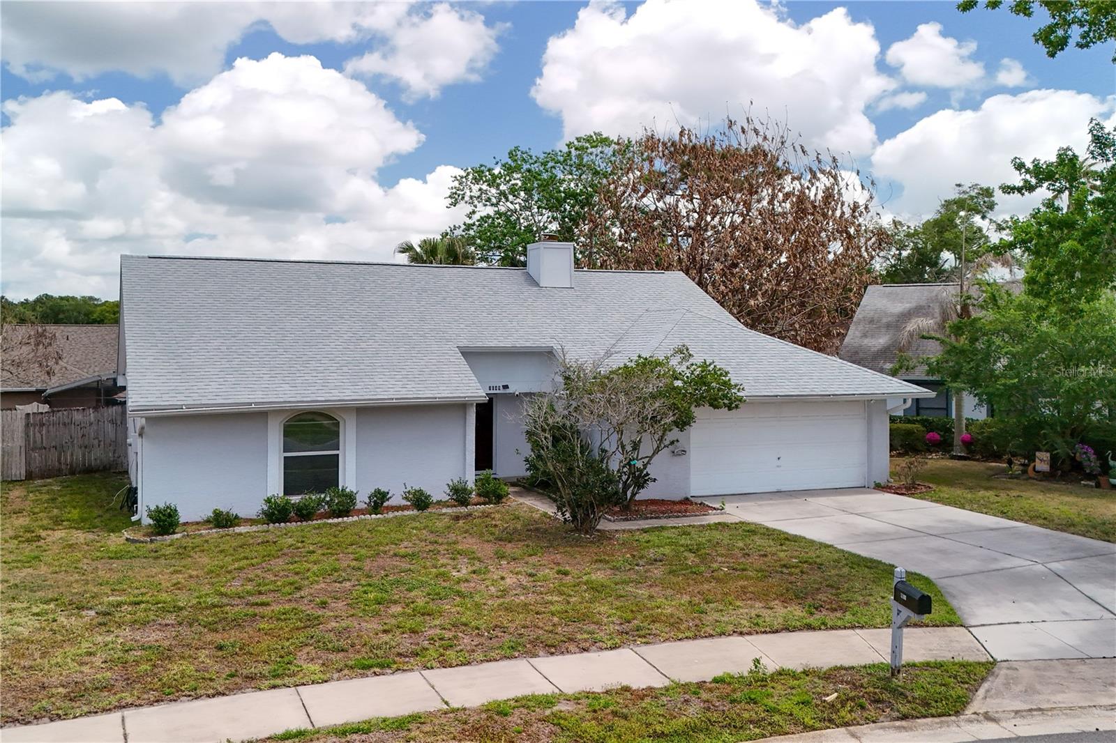 Listing photo id 10 for 1049 Neely Street
