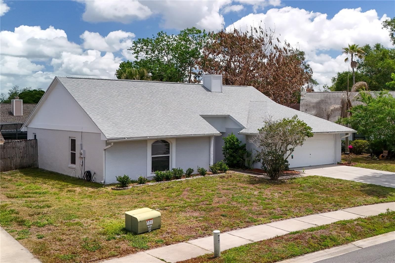Listing photo id 12 for 1049 Neely Street