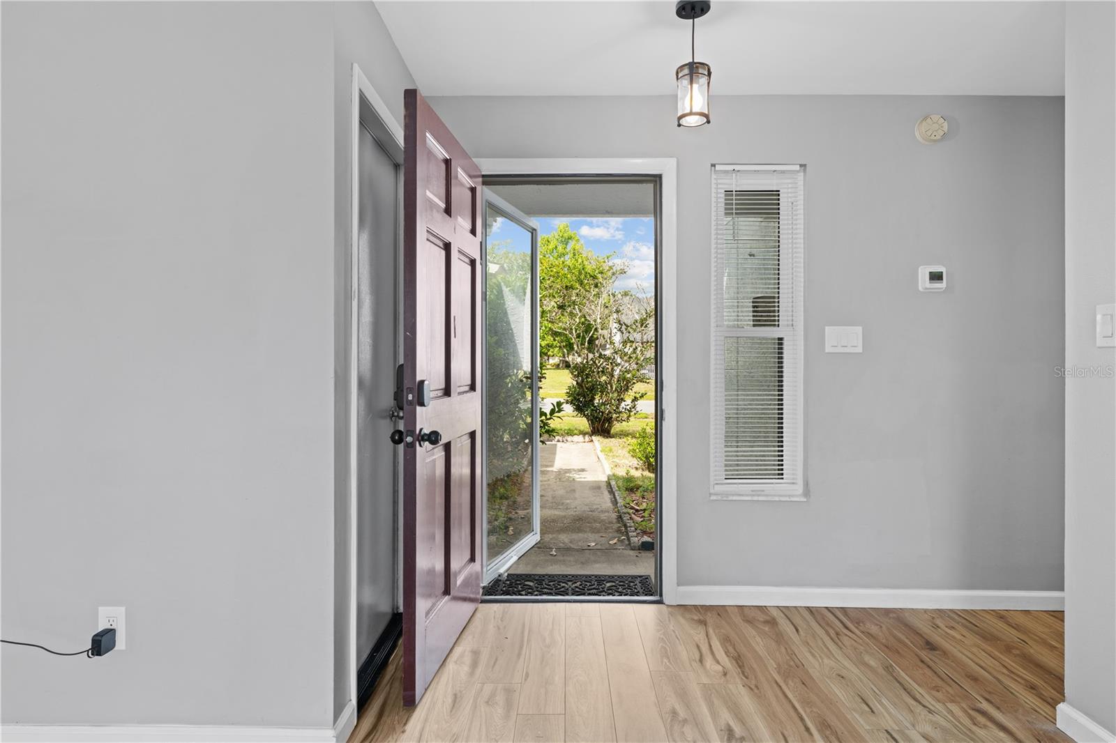 Listing photo id 21 for 1049 Neely Street