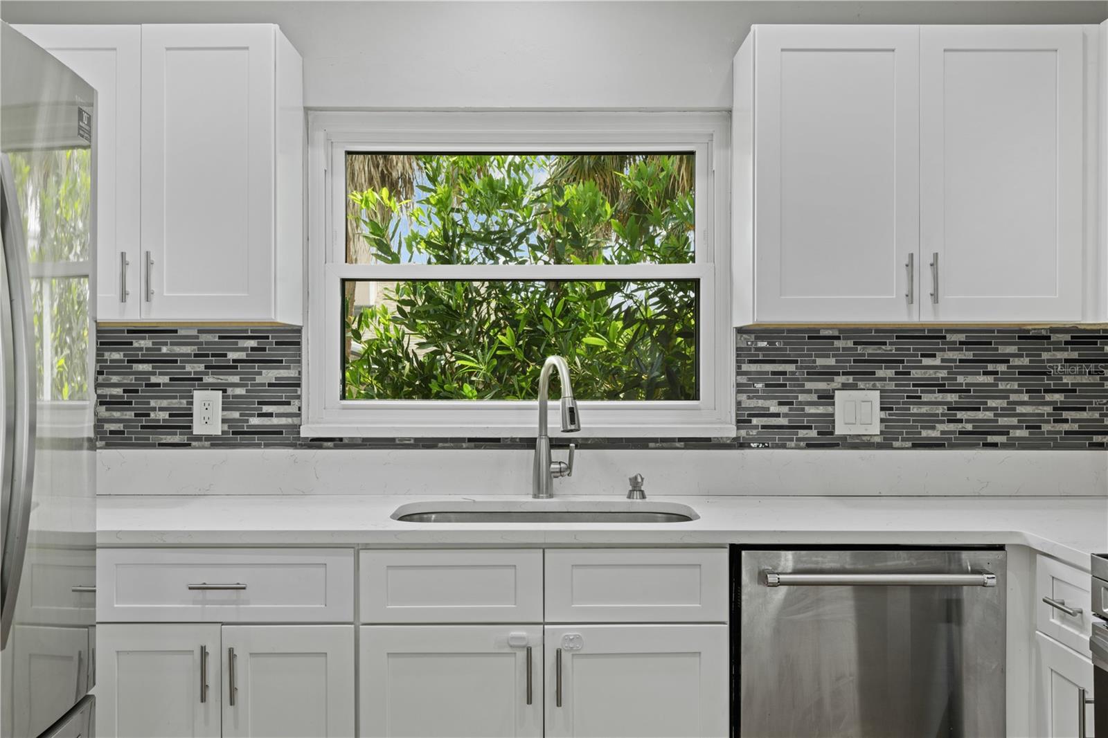 Listing photo id 29 for 1049 Neely Street