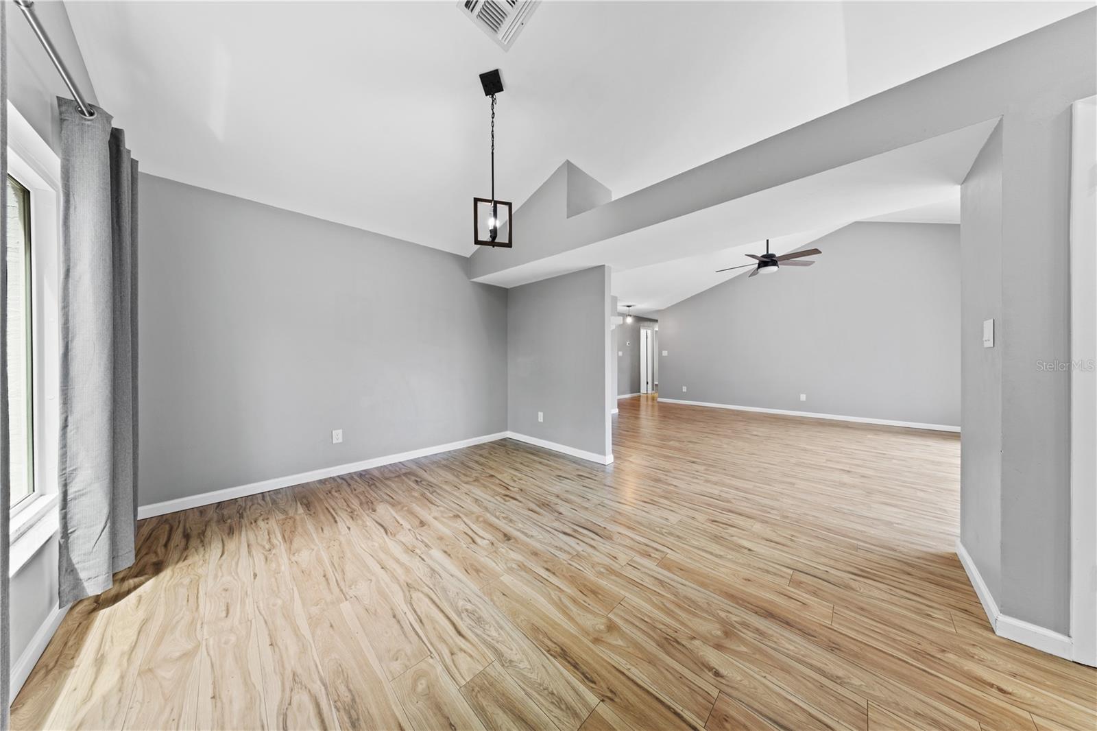 Listing photo id 39 for 1049 Neely Street