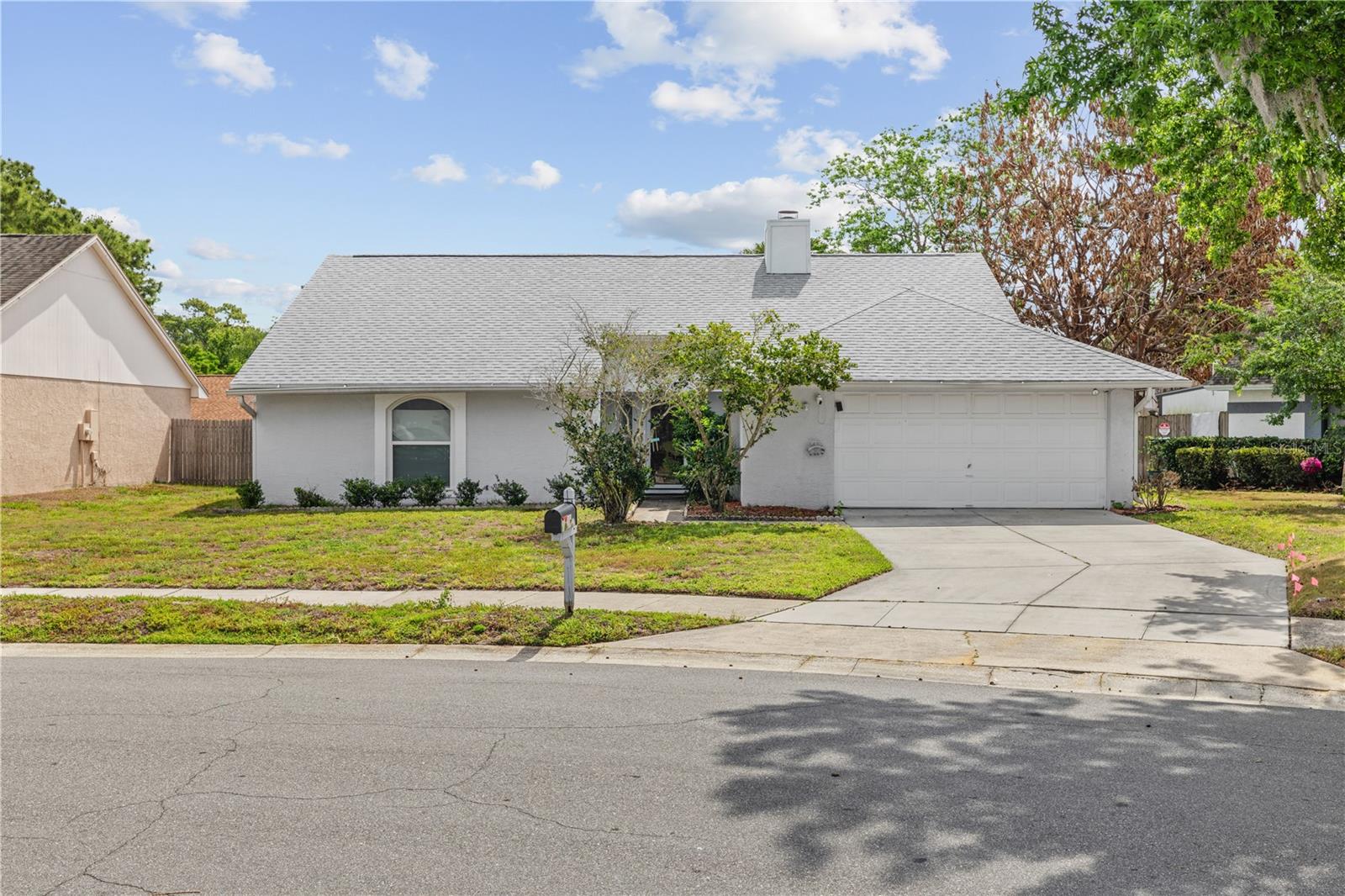 Listing photo id 4 for 1049 Neely Street
