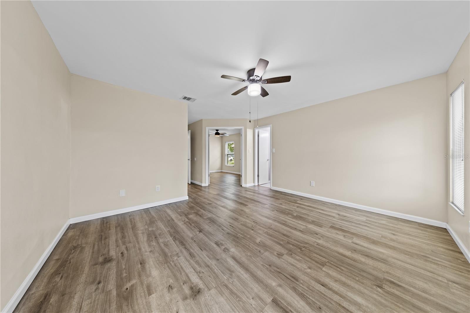 Listing photo id 59 for 1049 Neely Street