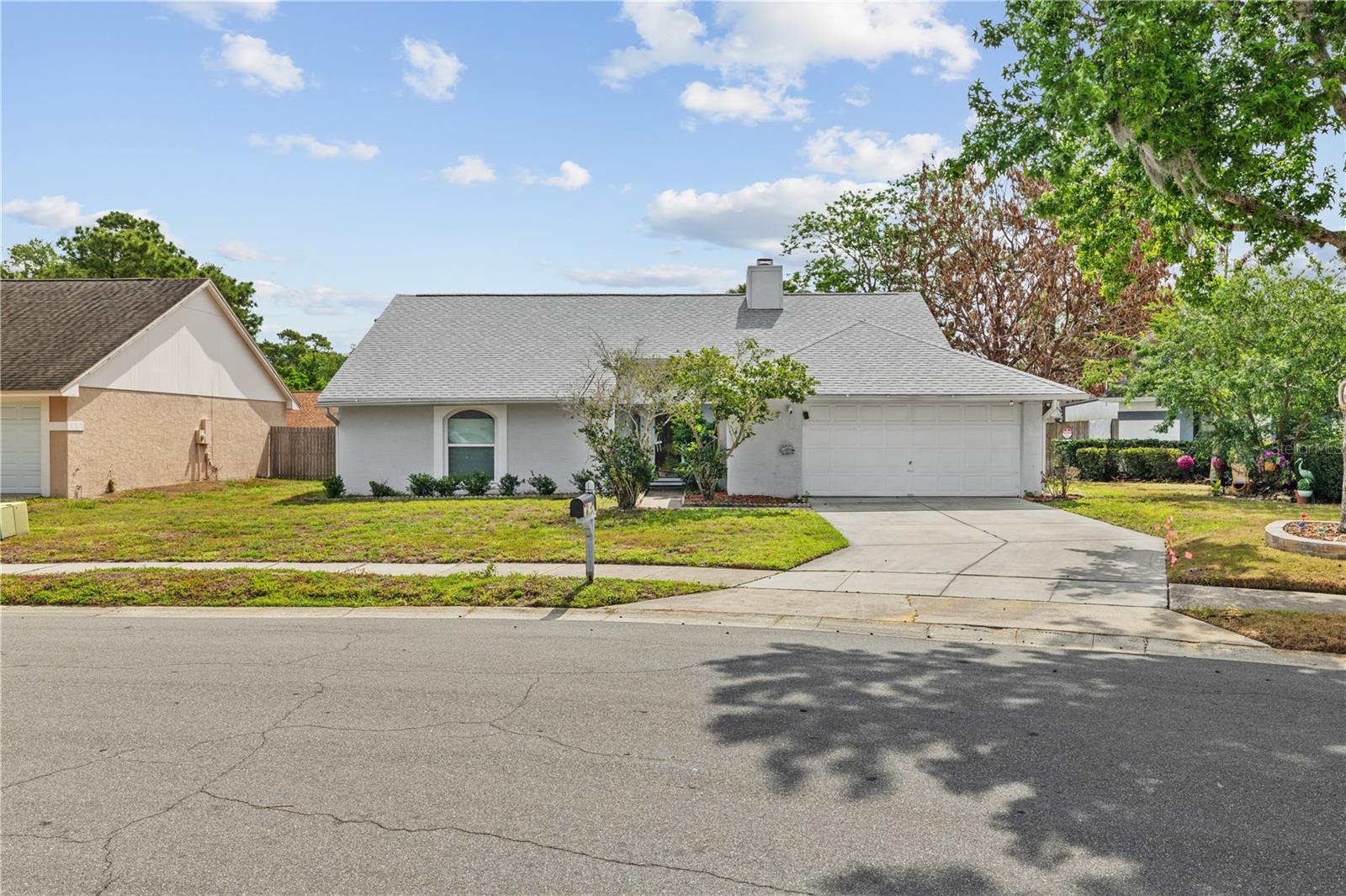 Listing photo id 5 for 1049 Neely Street