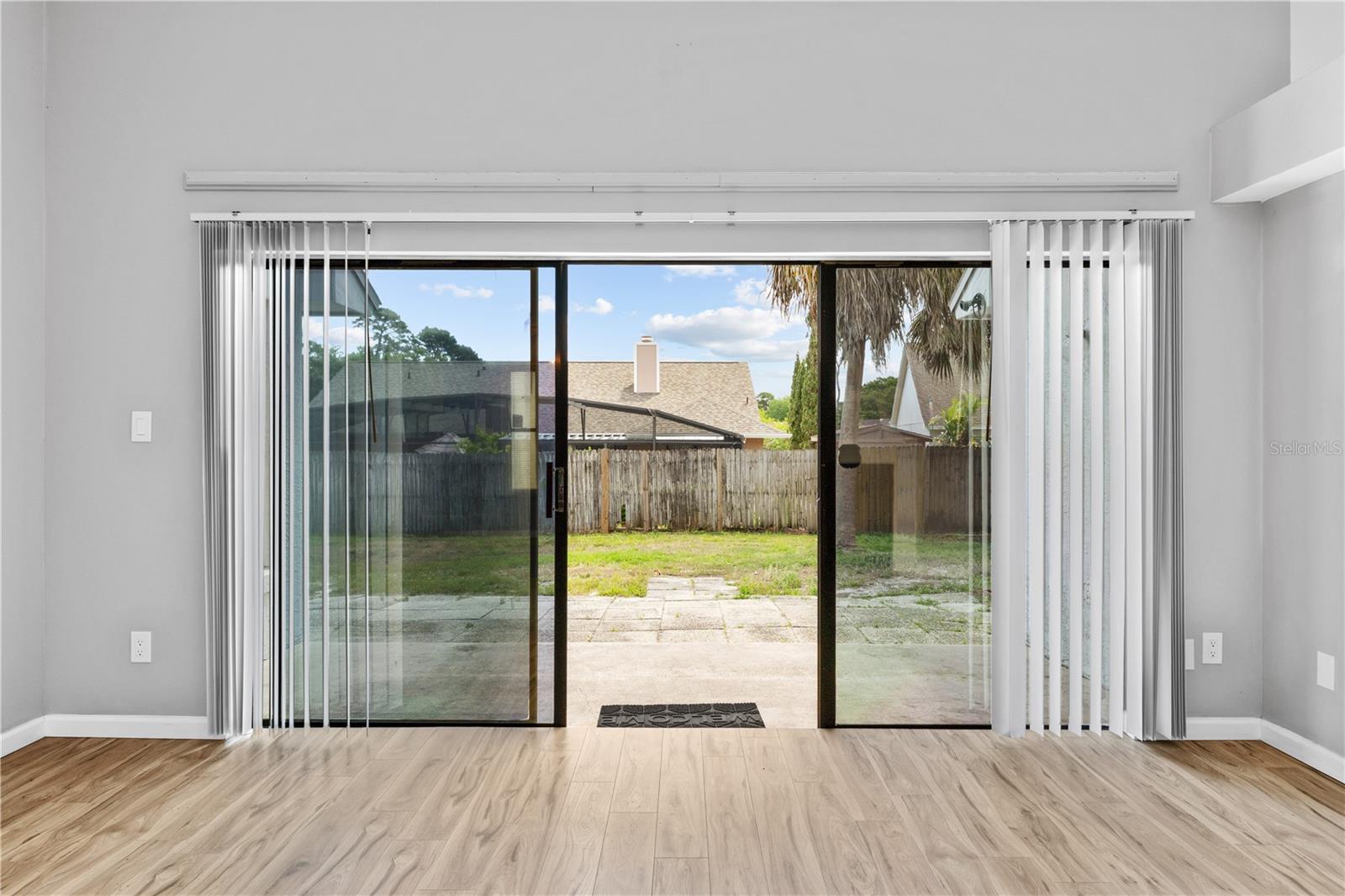 Listing photo id 68 for 1049 Neely Street