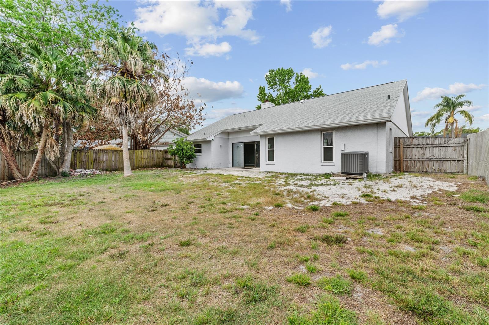 Listing photo id 72 for 1049 Neely Street