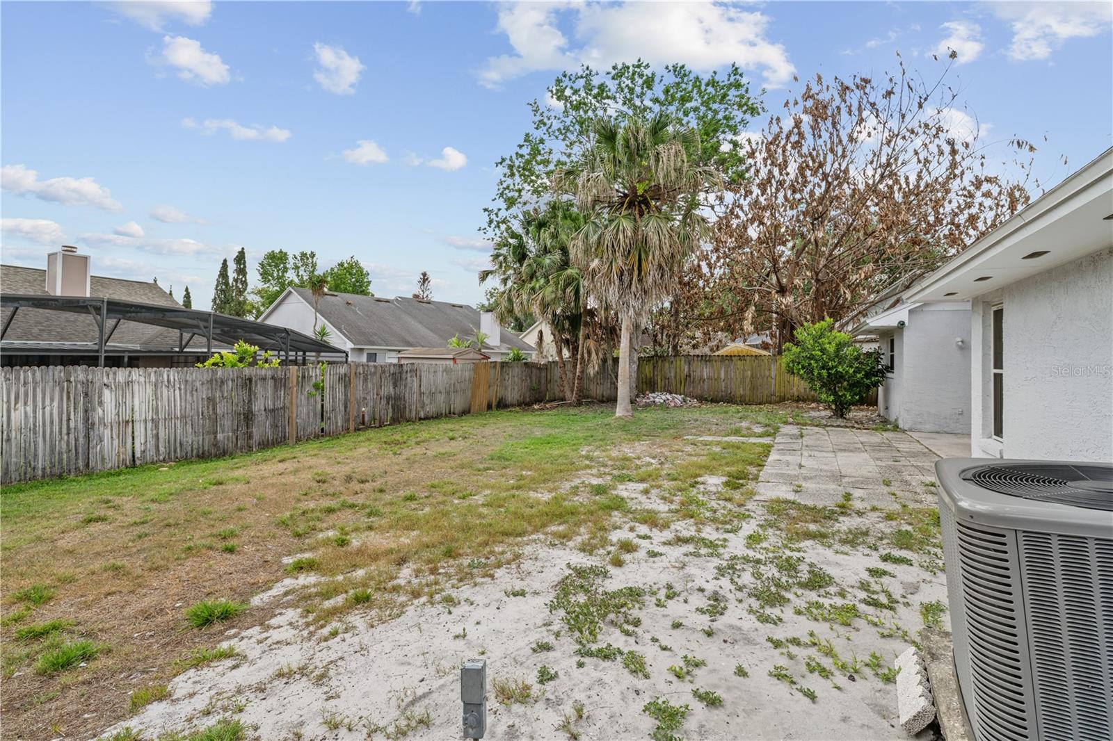 Listing photo id 73 for 1049 Neely Street