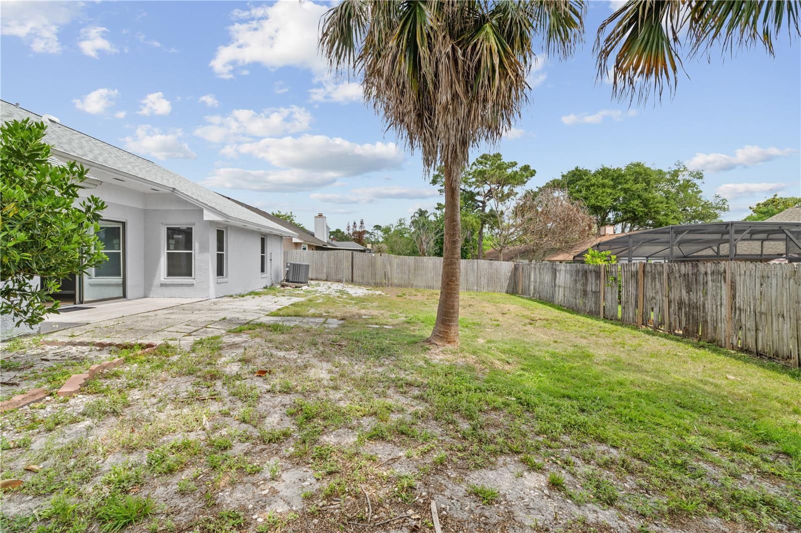 Listing photo id 75 for 1049 Neely Street