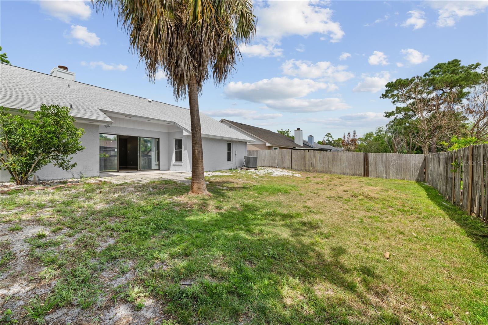 Listing photo id 76 for 1049 Neely Street