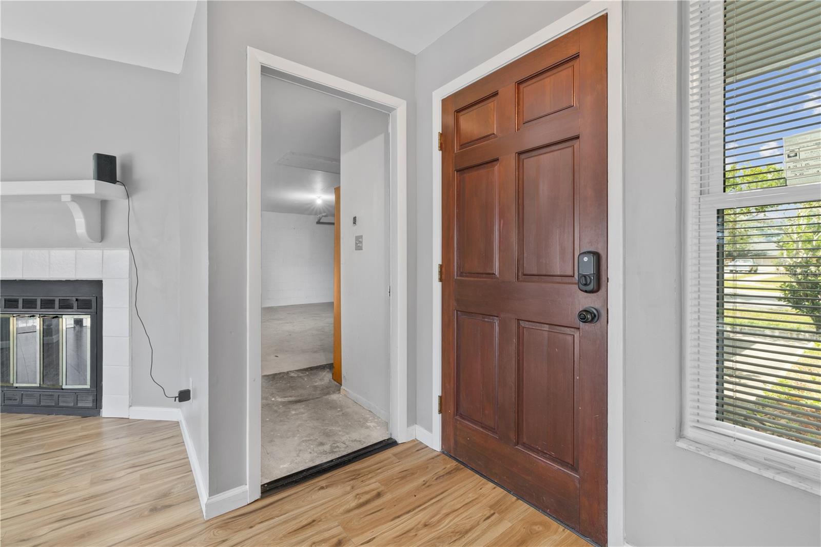 Listing photo id 79 for 1049 Neely Street