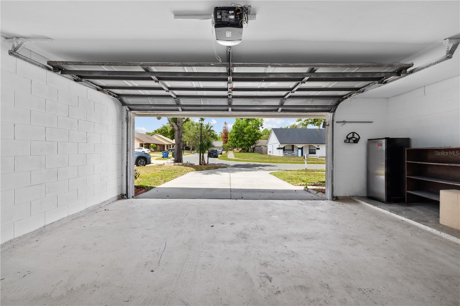 Listing photo id 80 for 1049 Neely Street