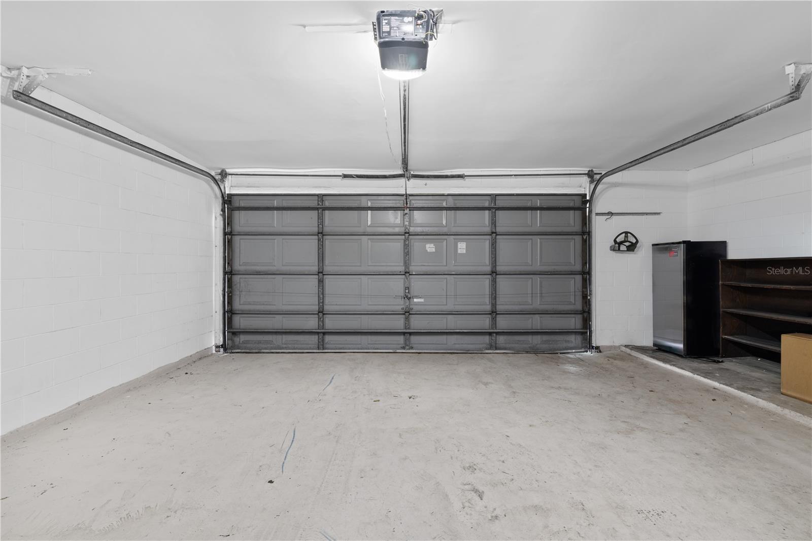 Listing photo id 81 for 1049 Neely Street