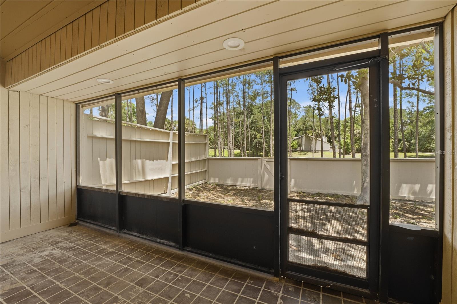 Image 33 of 38 For 129 Hidden Oak Drive