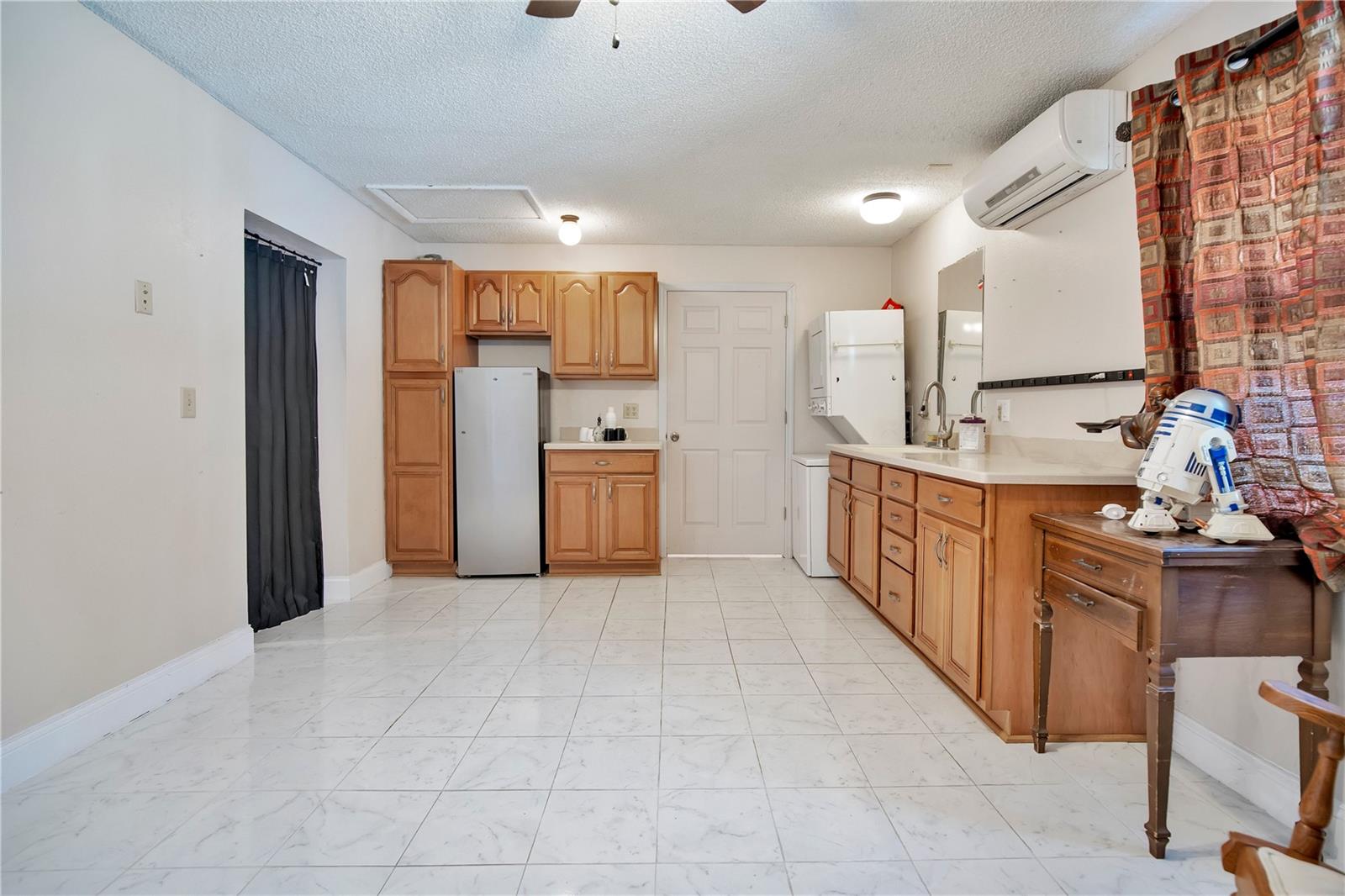 Image 19 of 33 For 2422 Sweetbriar Court