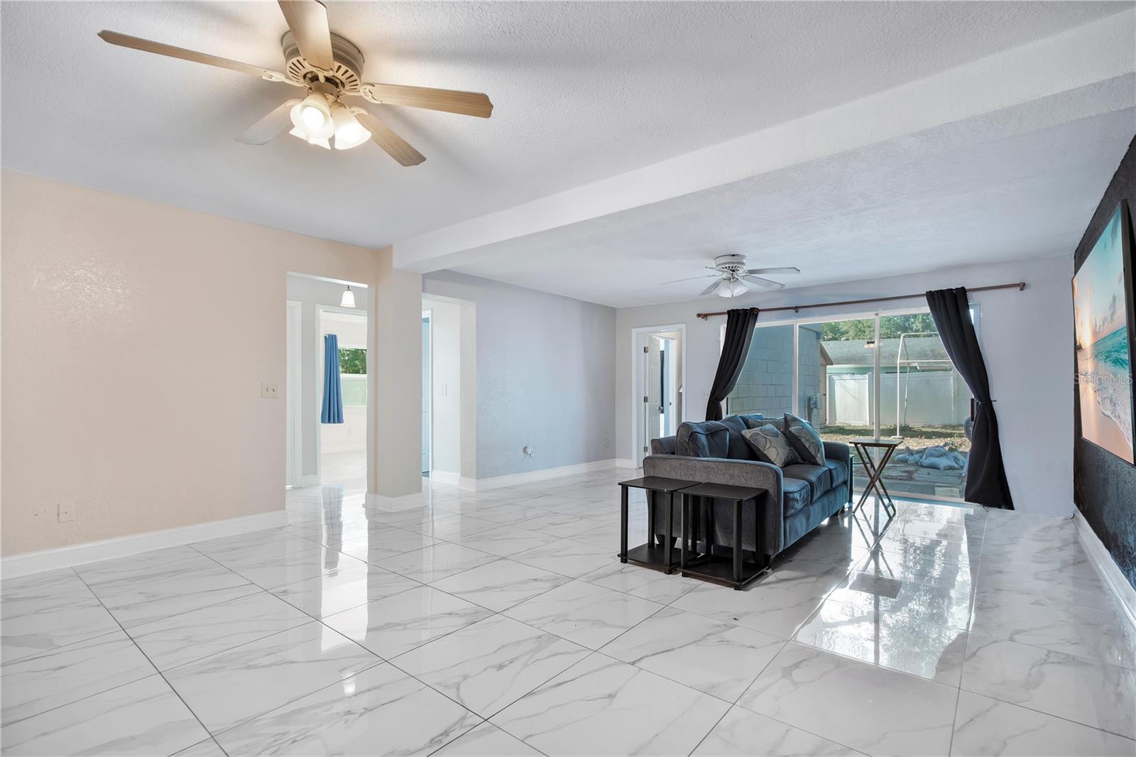Image 4 of 33 For 2422 Sweetbriar Court