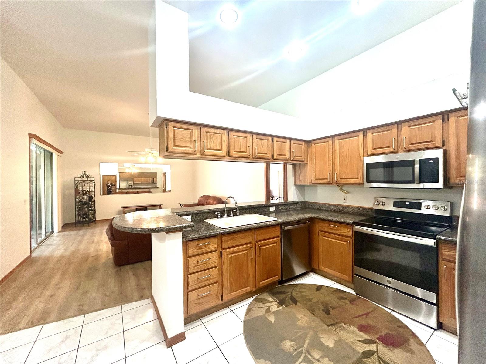 Listing photo id 15 for 1729 Buckhorn Place