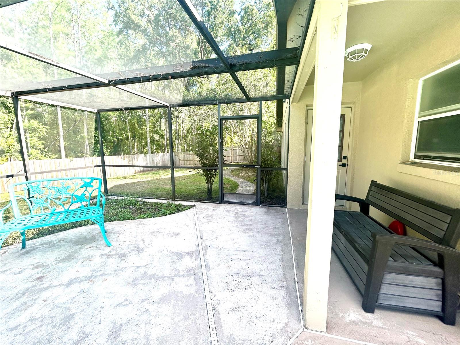 Listing photo id 22 for 1729 Buckhorn Place