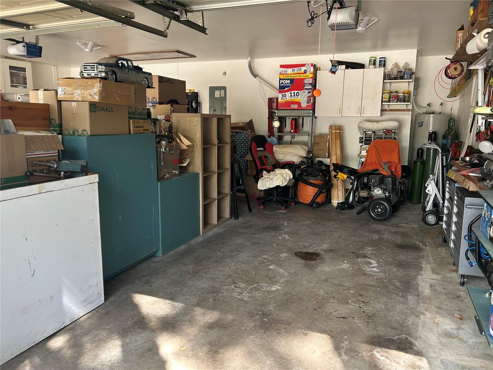 Listing photo id 4 for 1729 Buckhorn Place