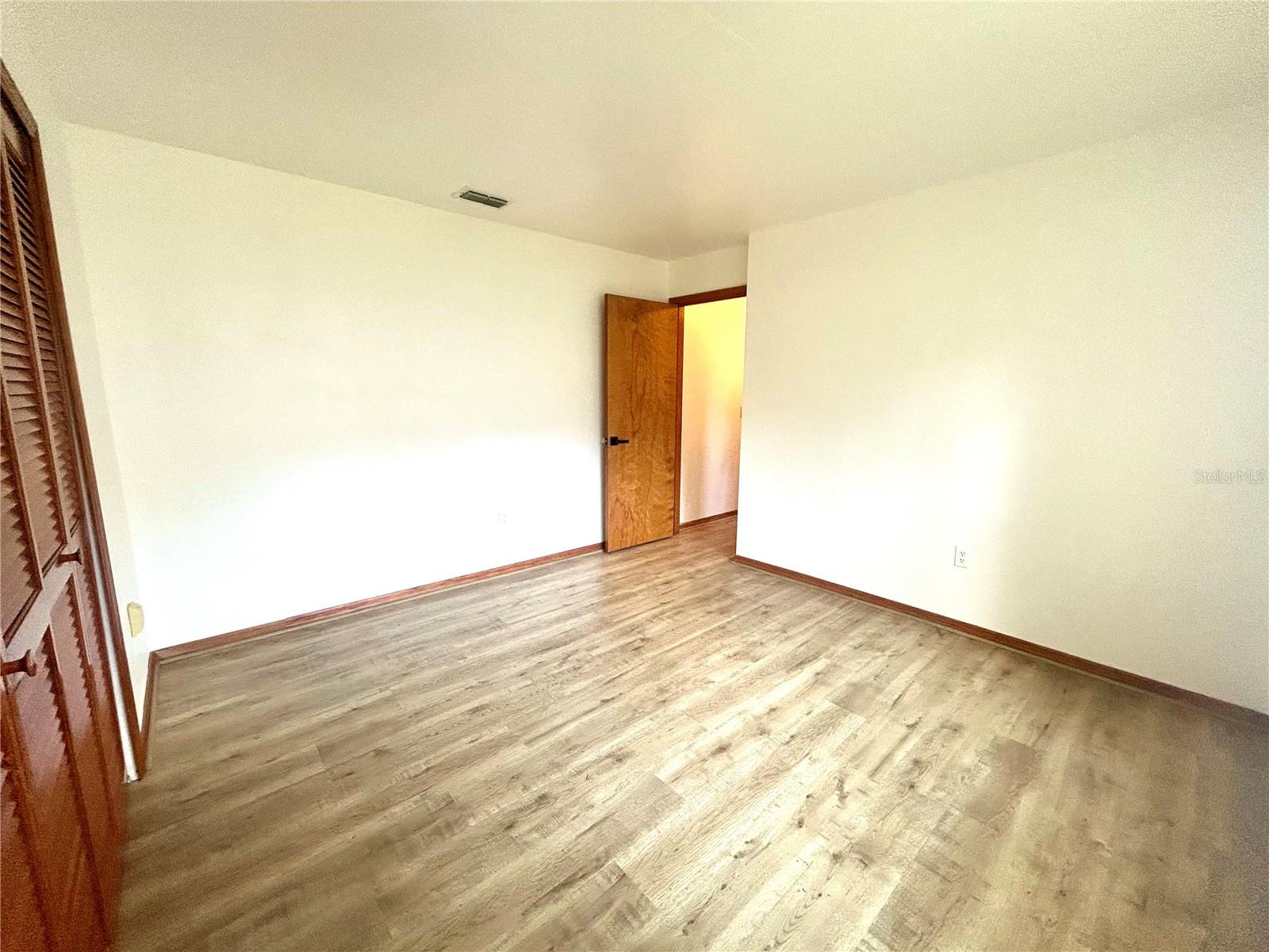 Listing photo id 58 for 1729 Buckhorn Place