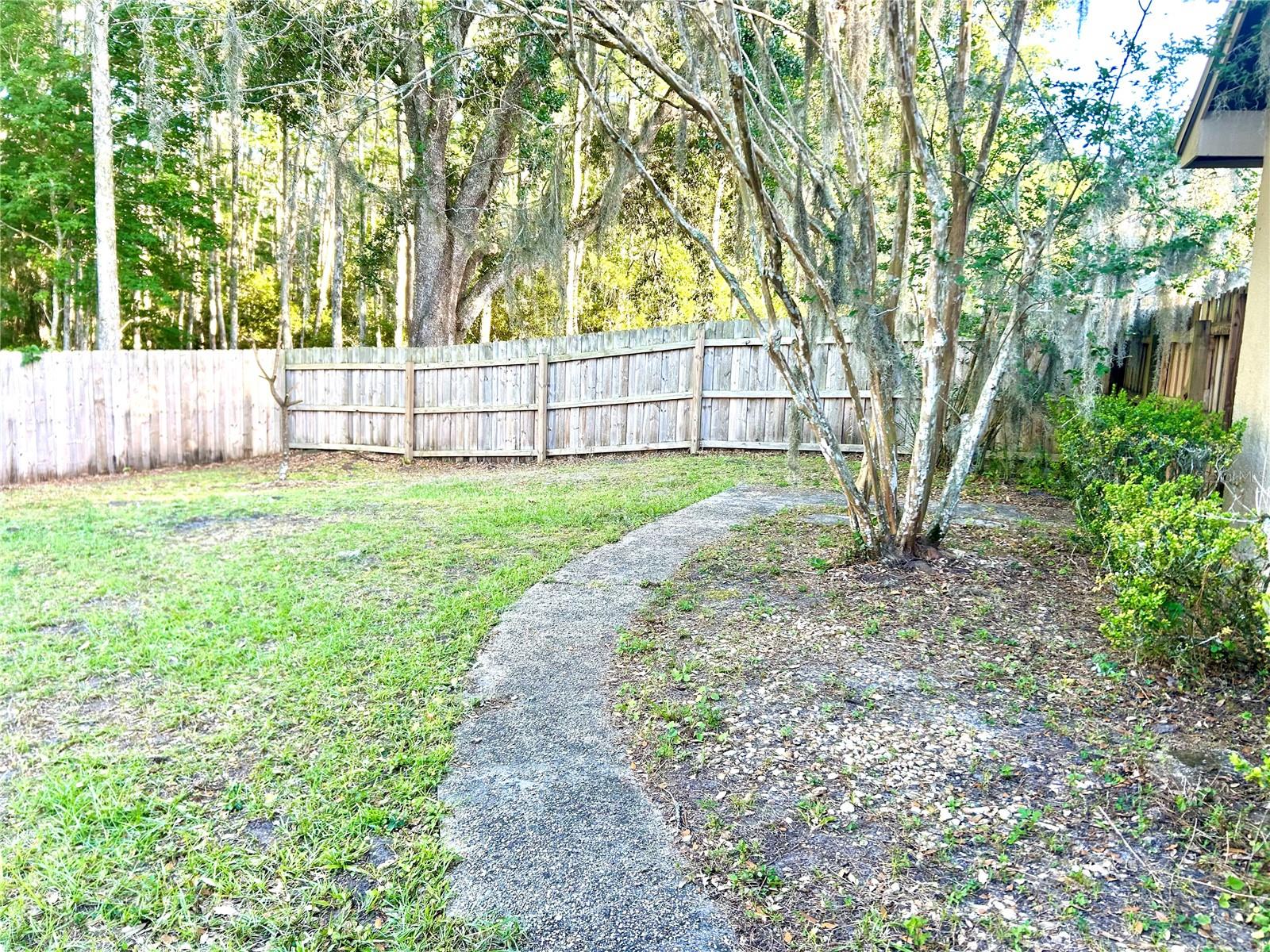 Listing photo id 62 for 1729 Buckhorn Place