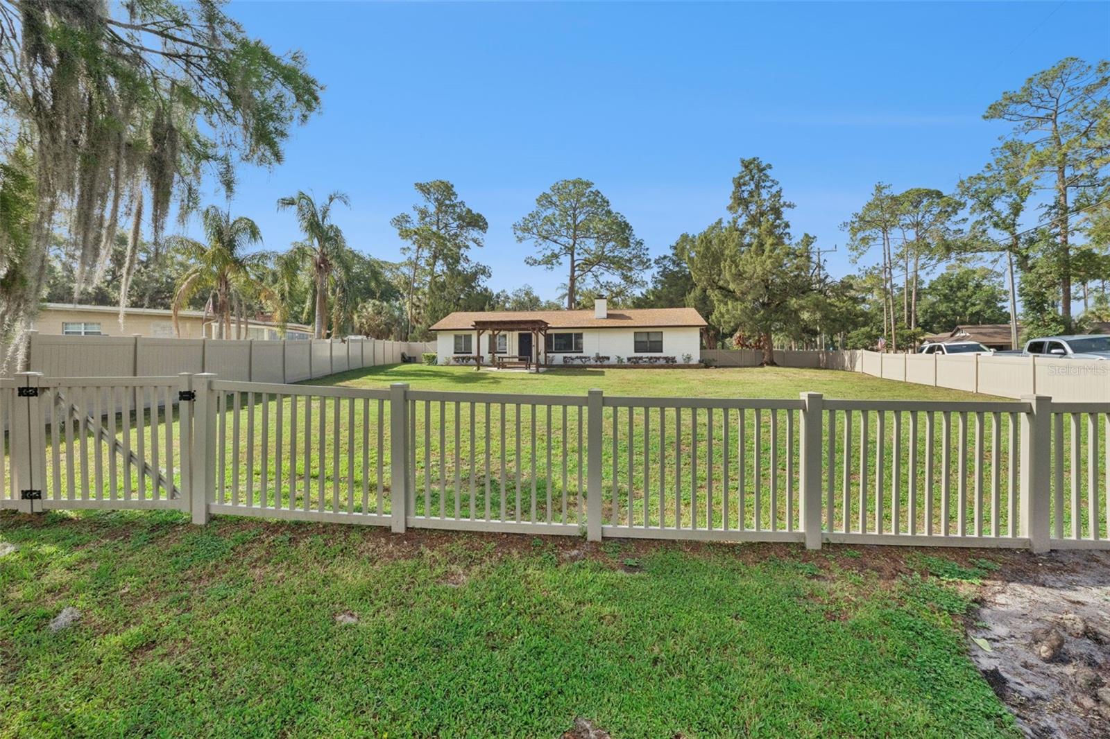 Image 3 of 49 For 219 Crystal Drive