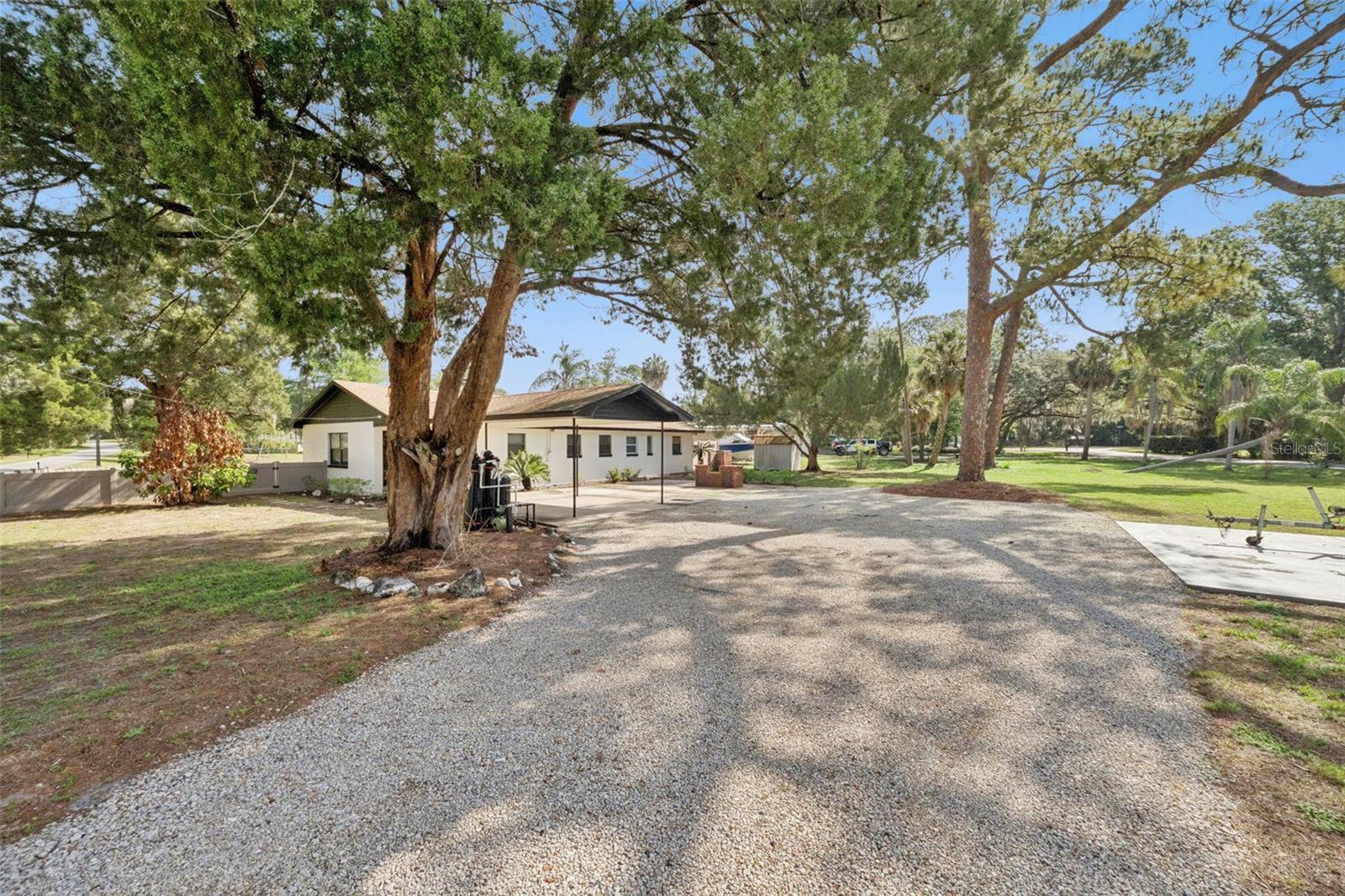 Image 40 of 49 For 219 Crystal Drive