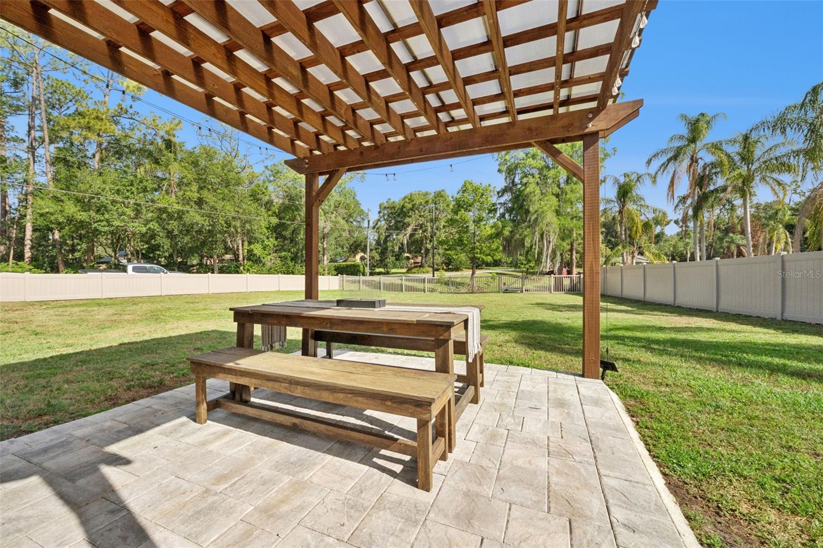 Image 9 of 49 For 219 Crystal Drive