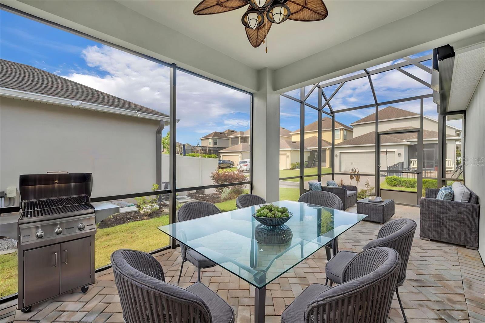 Listing photo id 11 for 8804 Lovett Avenue