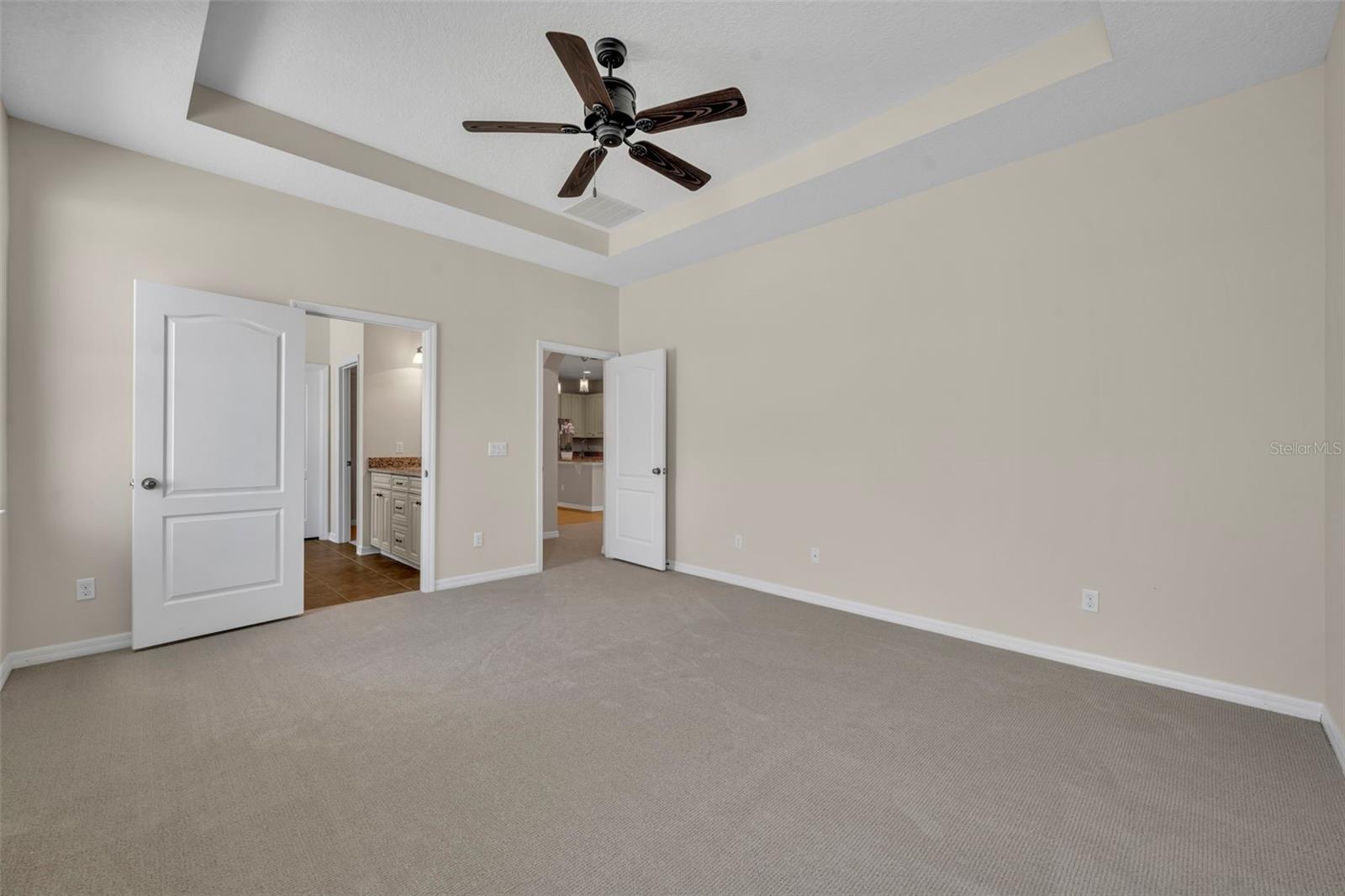 Listing photo id 14 for 8804 Lovett Avenue