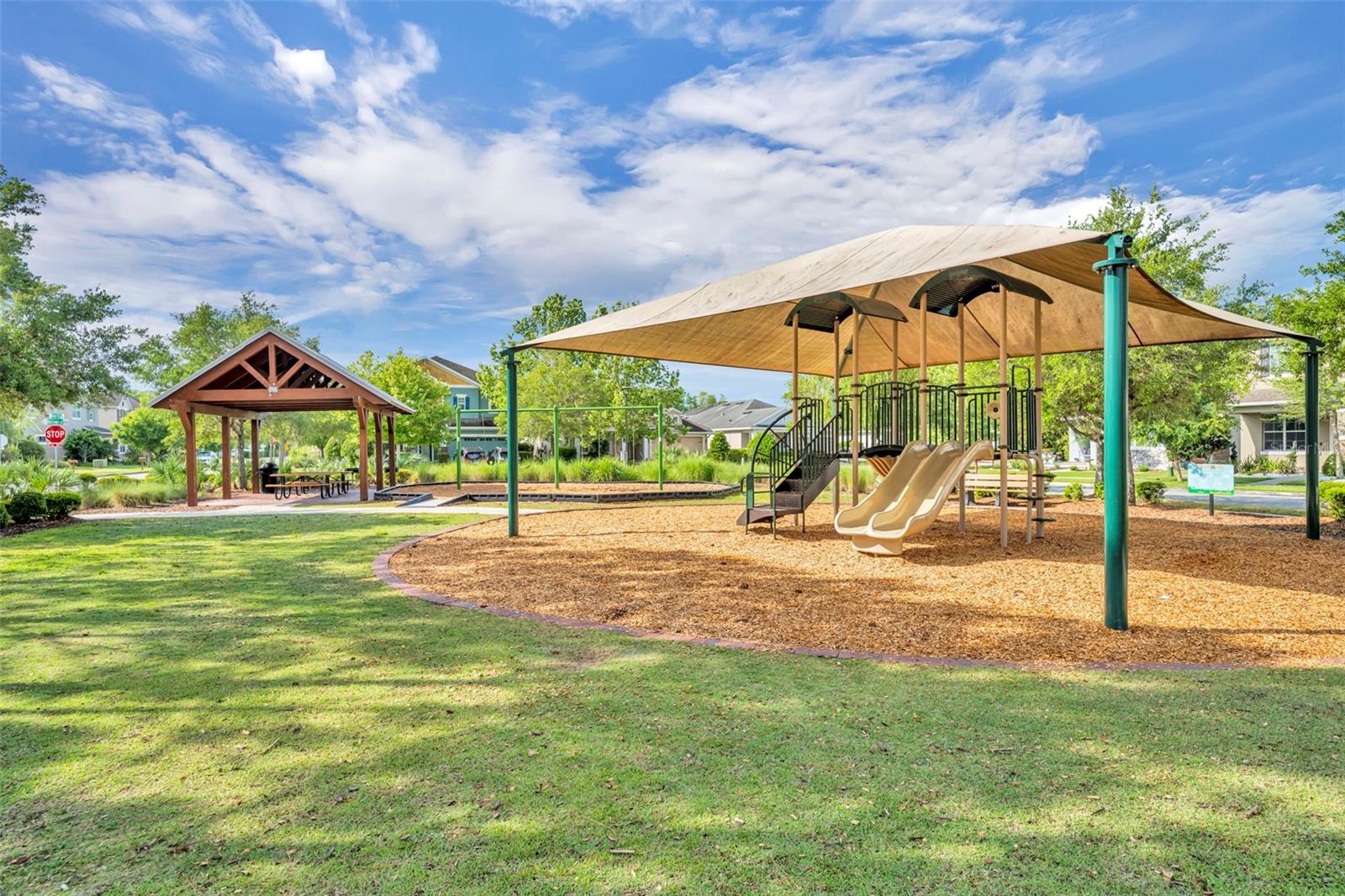 Listing photo id 24 for 8804 Lovett Avenue