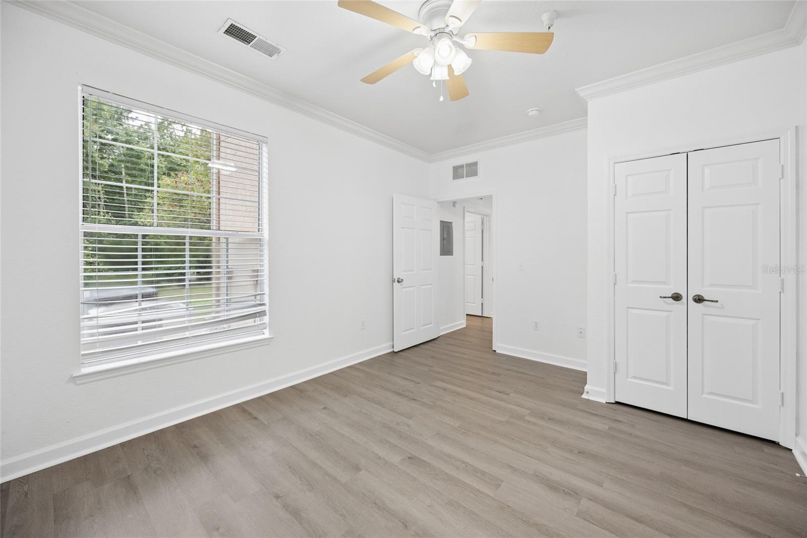 Listing photo id 11 for 8020 Tuscany Way 6108
