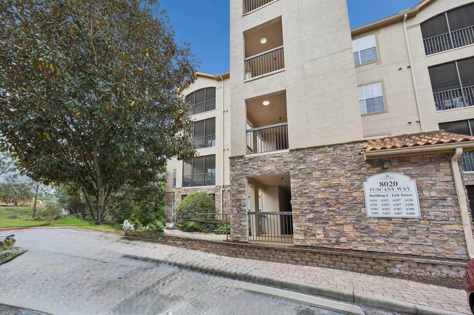 Listing photo id 14 for 8020 Tuscany Way 6108