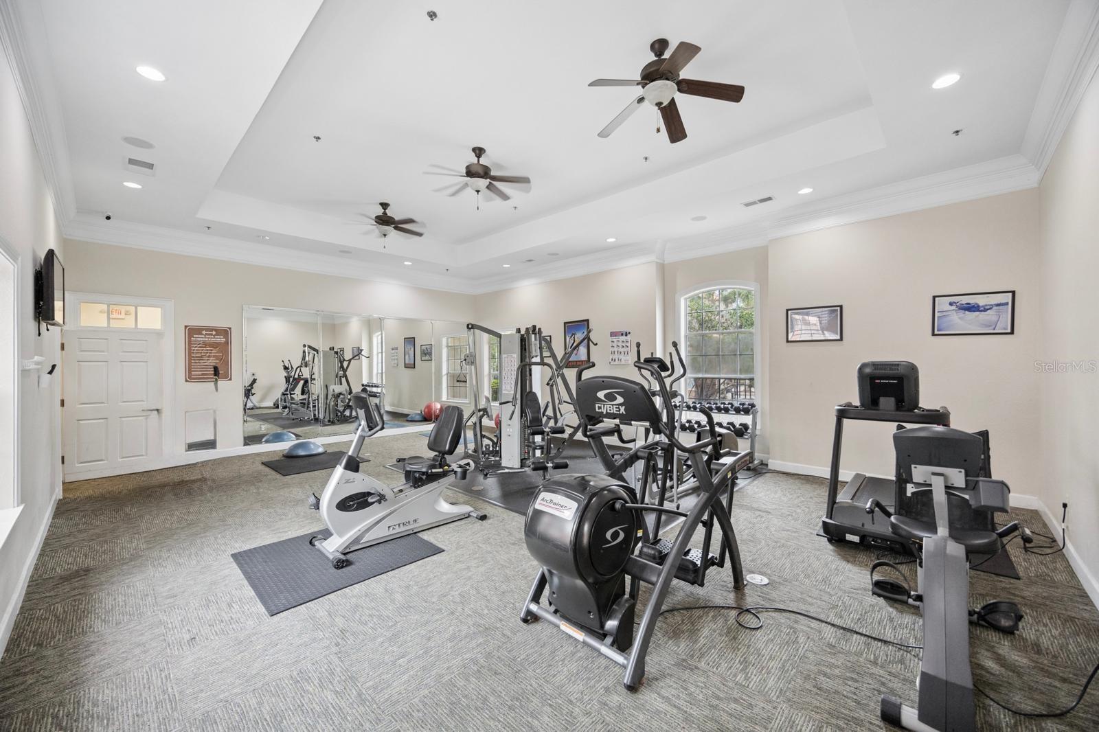 Listing photo id 15 for 8020 Tuscany Way 6108