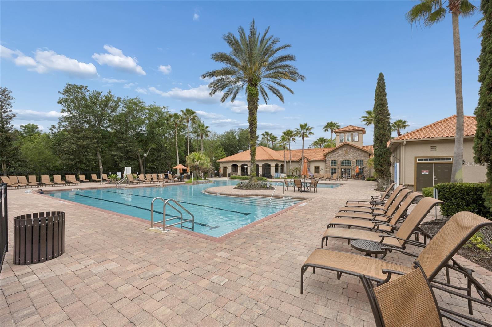 Listing photo id 18 for 8020 Tuscany Way 6108
