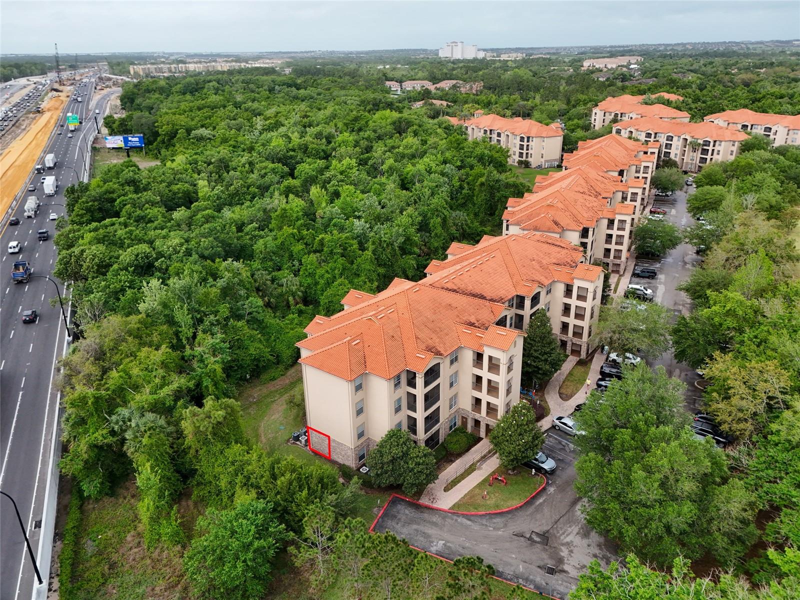 Listing photo id 21 for 8020 Tuscany Way 6108