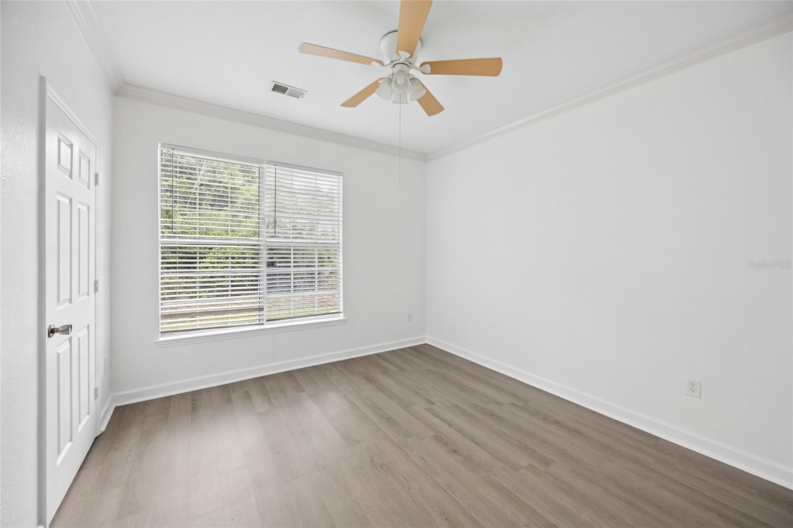 Listing photo id 5 for 8020 Tuscany Way 6108
