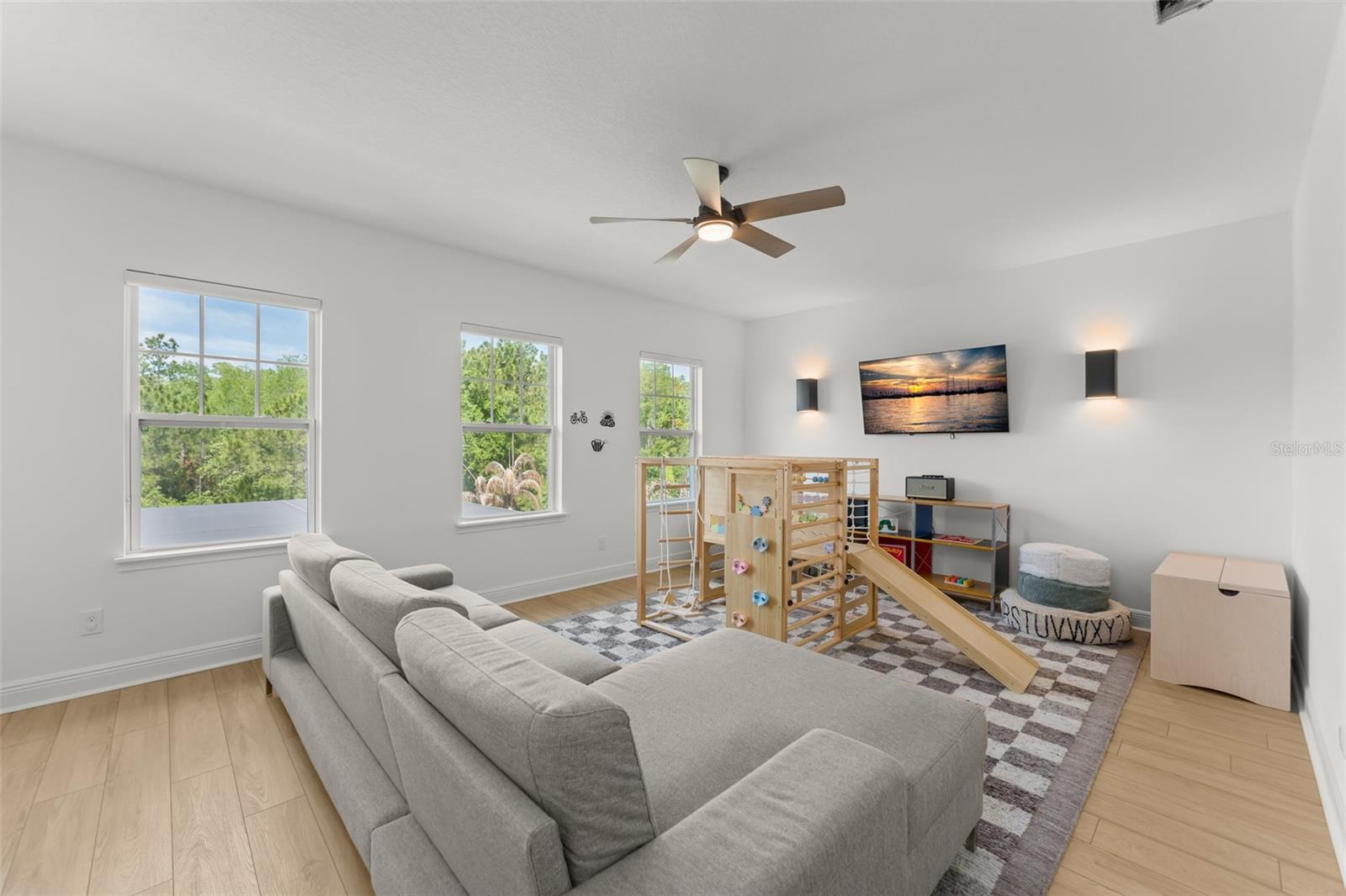 Image 34 of 65 For 14454 Haroche Avenue
