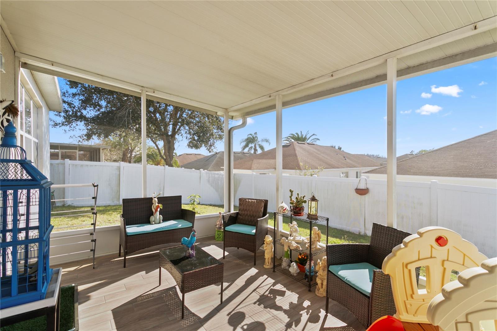 Image 16 of 18 For 1010 Elderberry Drive