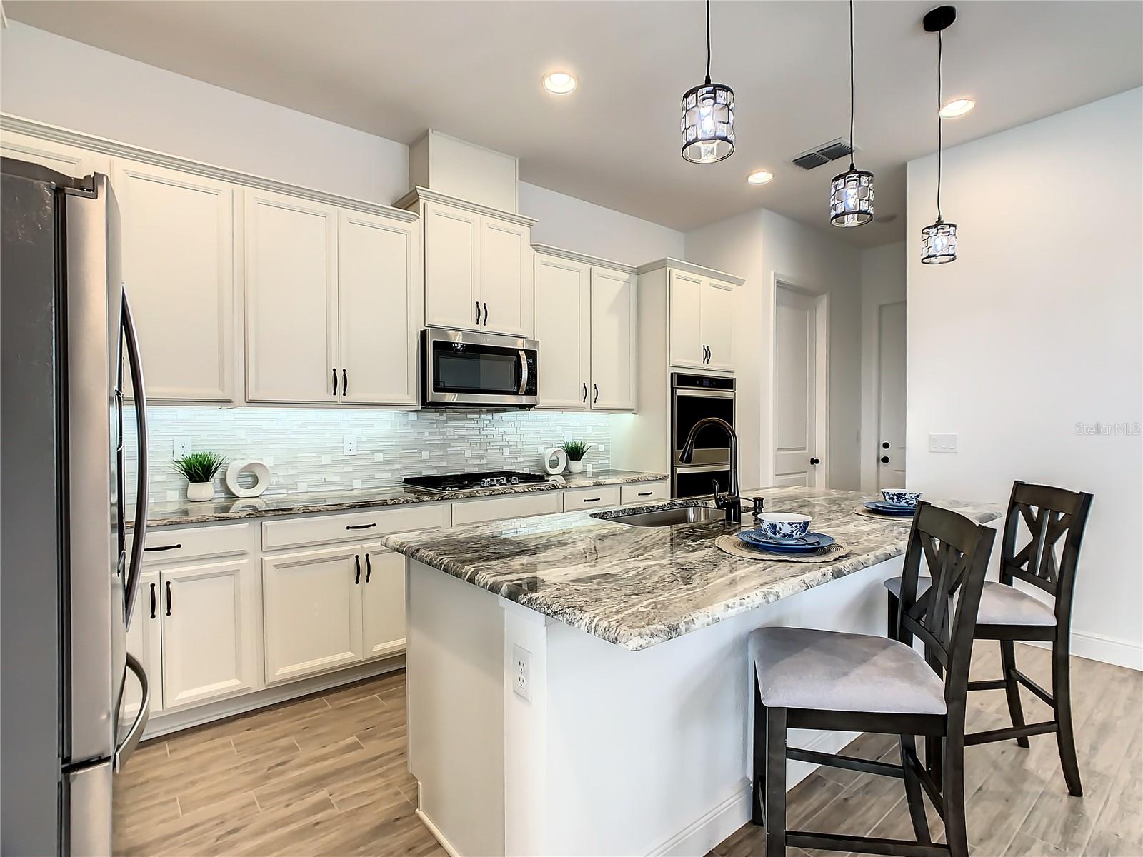 Image 13 of 70 For 15705 Vetta Drive