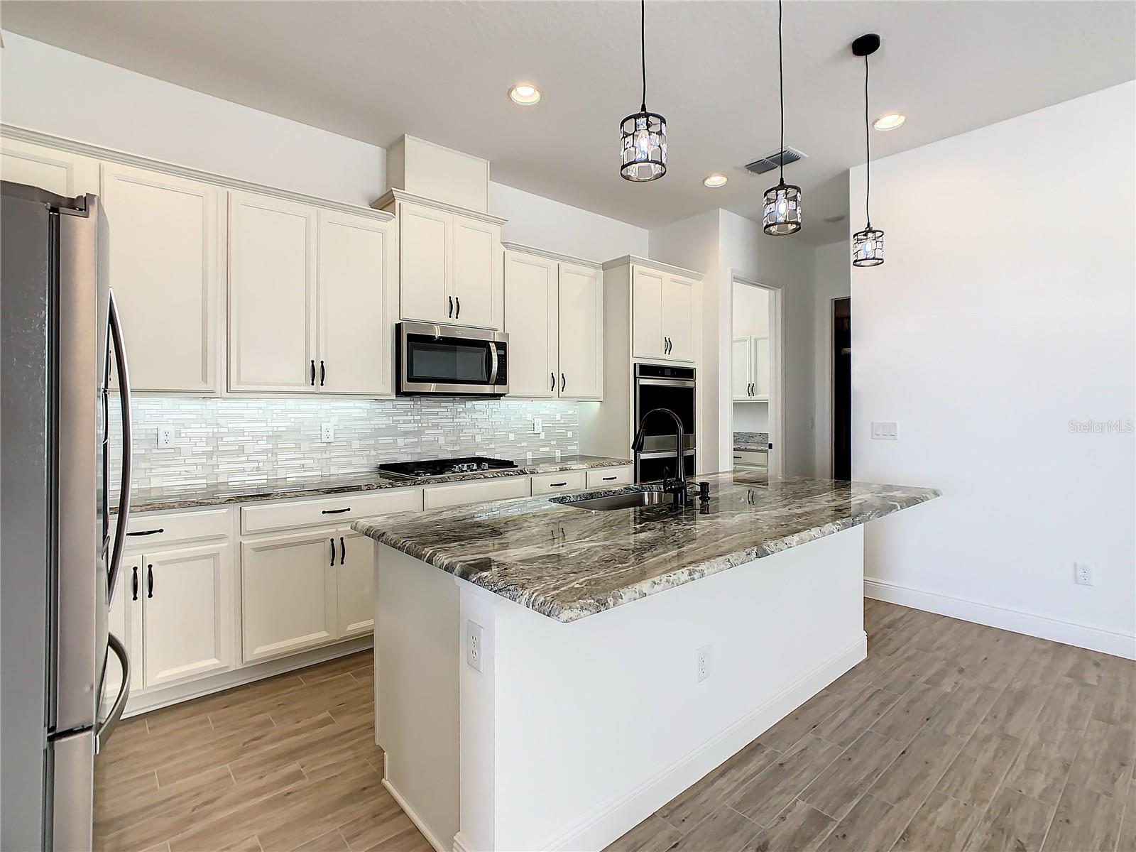 Image 38 of 70 For 15705 Vetta Drive