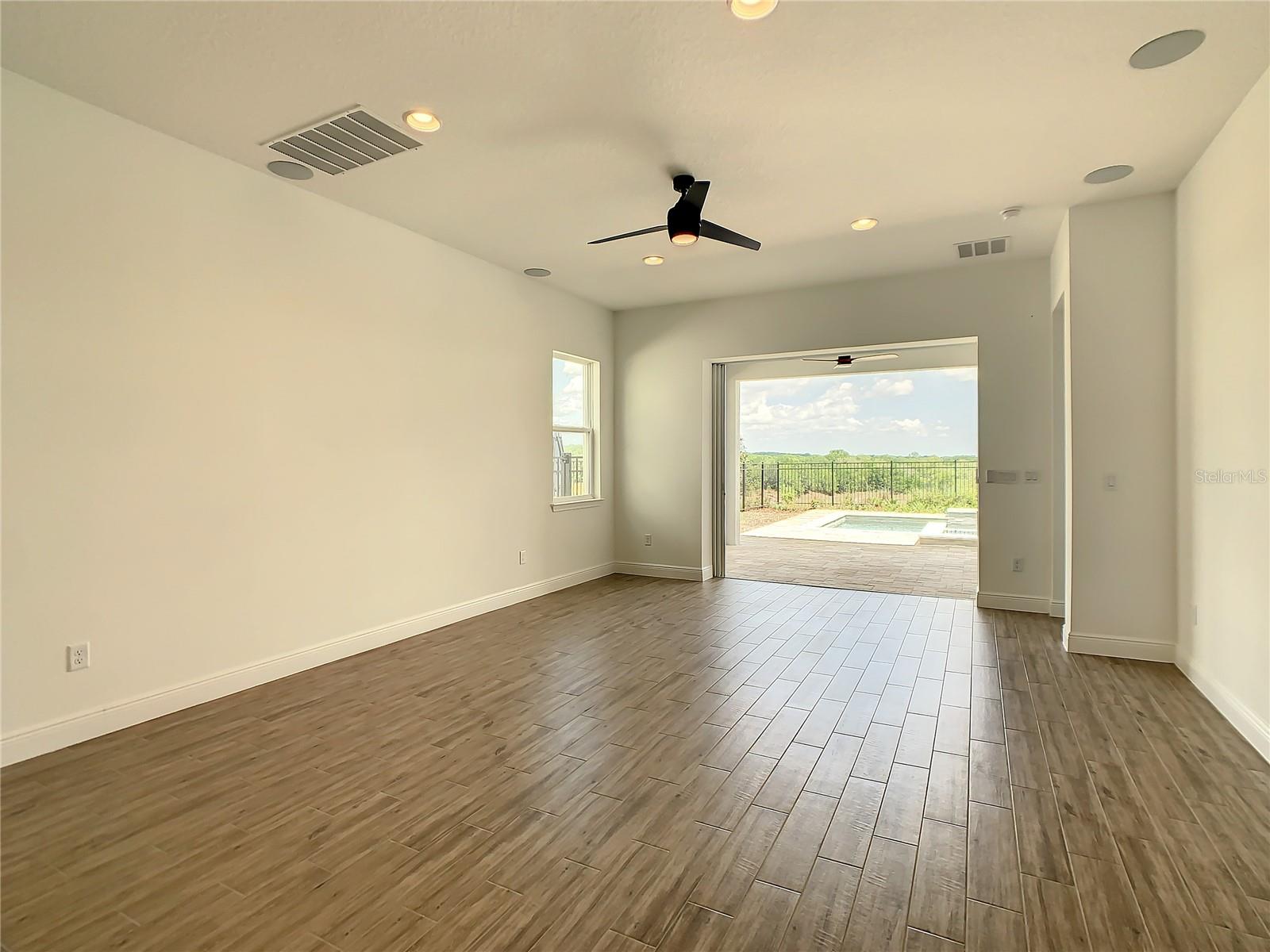 Image 40 of 70 For 15705 Vetta Drive