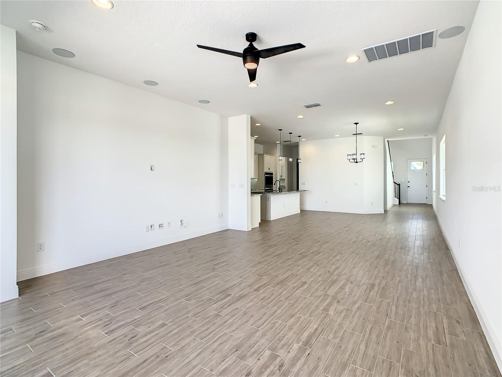 Image 42 of 70 For 15705 Vetta Drive