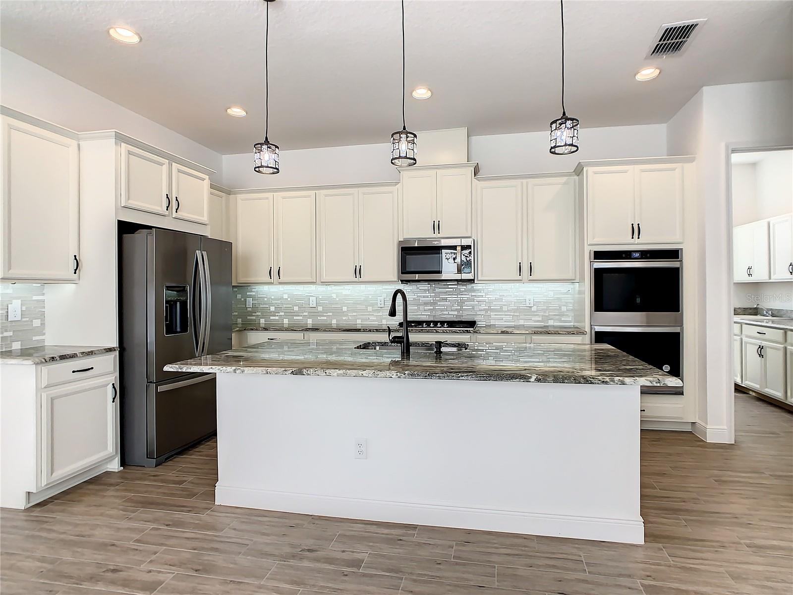 Image 5 of 70 For 15705 Vetta Drive