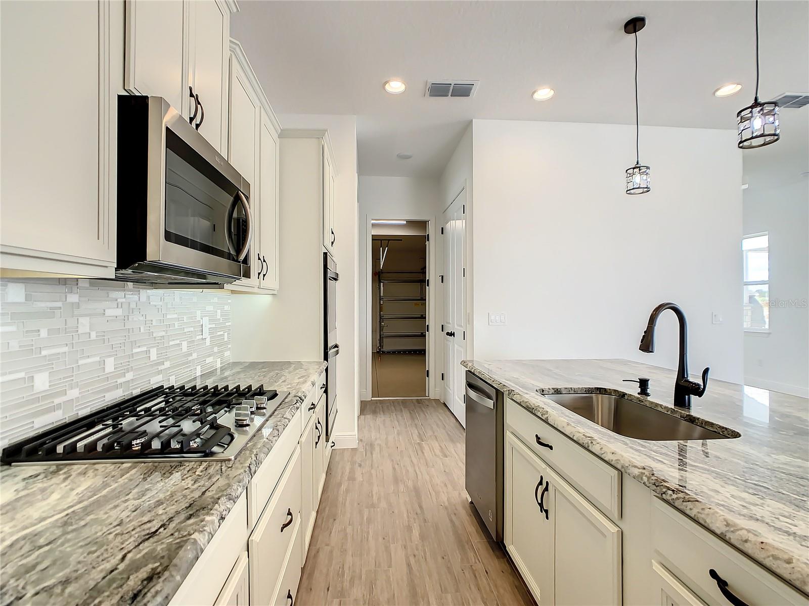 Image 9 of 70 For 15705 Vetta Drive